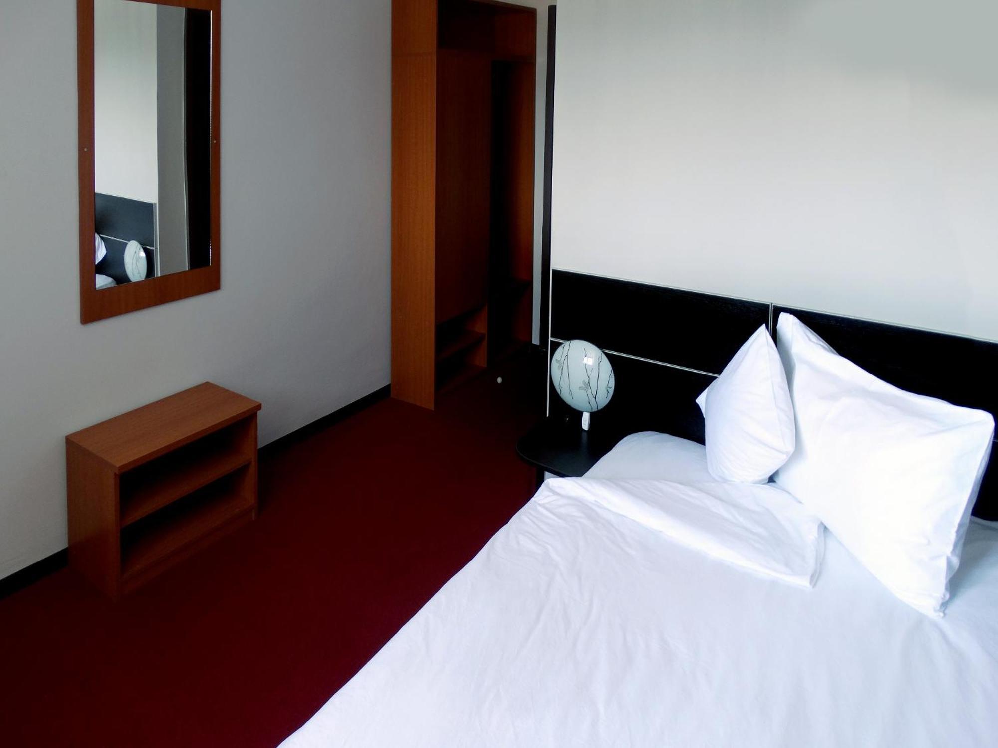 Prince Hotel เมียร์คูรา-ชุค ภายนอก รูปภาพ