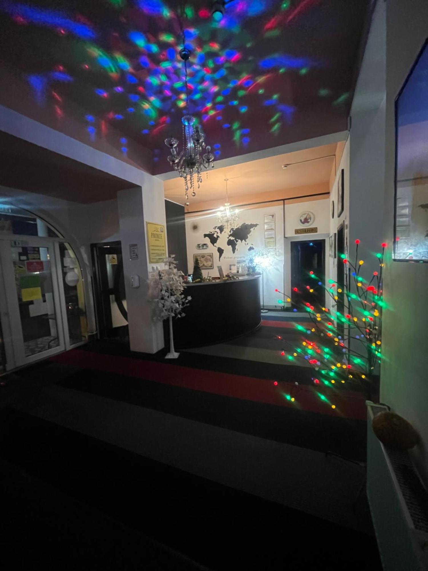 Prince Hotel เมียร์คูรา-ชุค ภายนอก รูปภาพ