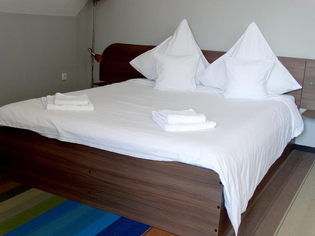 Prince Hotel เมียร์คูรา-ชุค ภายนอก รูปภาพ
