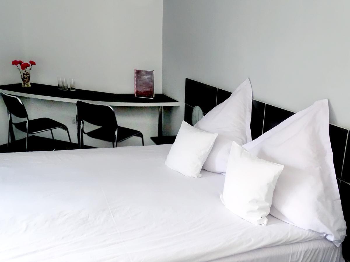 Prince Hotel เมียร์คูรา-ชุค ภายนอก รูปภาพ