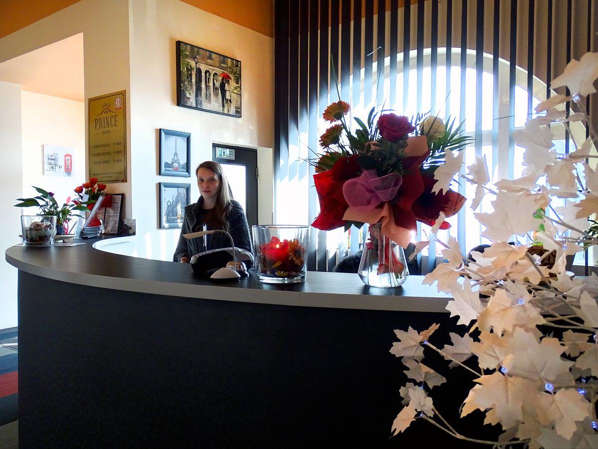 Prince Hotel เมียร์คูรา-ชุค ภายนอก รูปภาพ