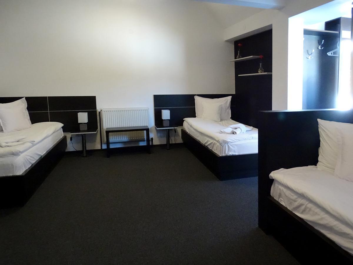 Prince Hotel เมียร์คูรา-ชุค ภายนอก รูปภาพ