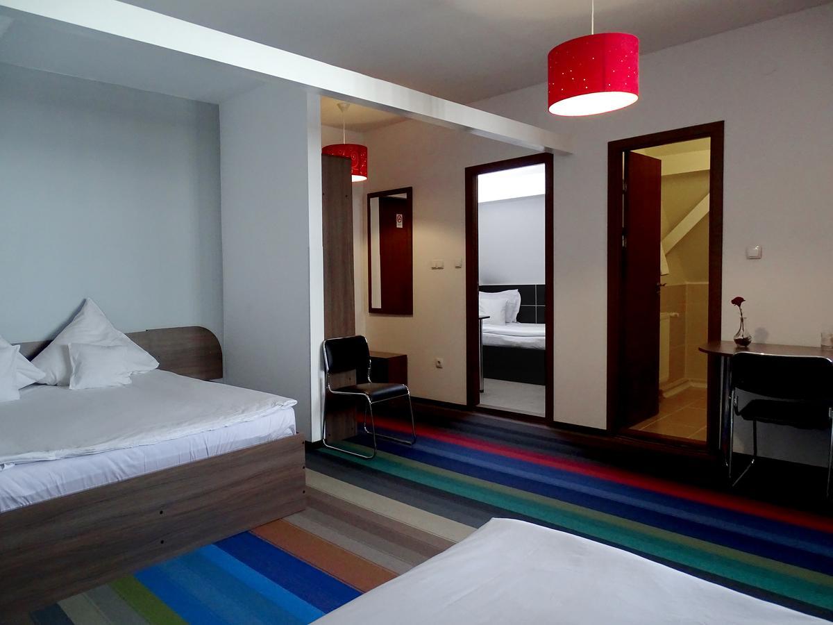 Prince Hotel เมียร์คูรา-ชุค ภายนอก รูปภาพ